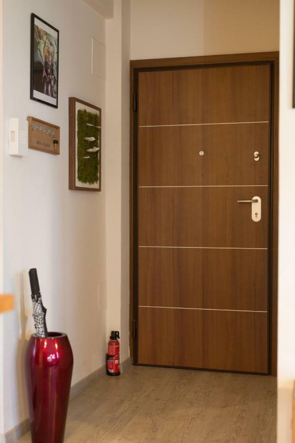 Vas' Penthouse Apartamento Nicósia Exterior foto